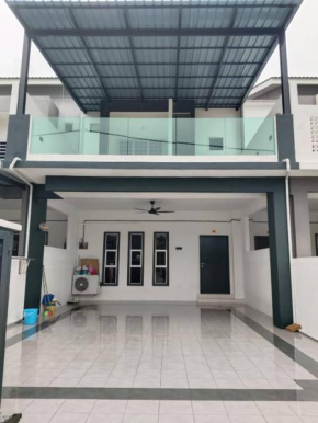 Homestay Sitiawan 53